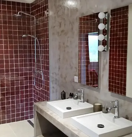 La Douceur De La Miclette Bed & Breakfast