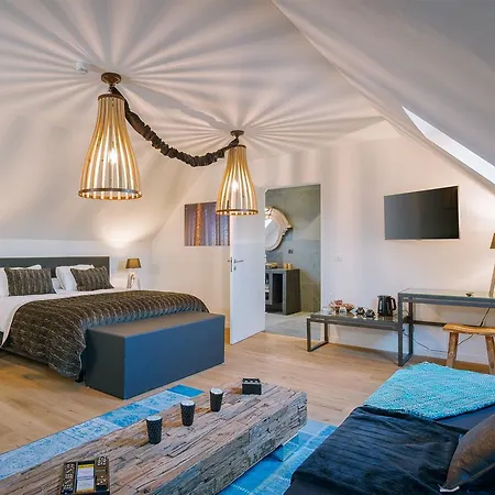 La Douceur De La Miclette Bed & Breakfast